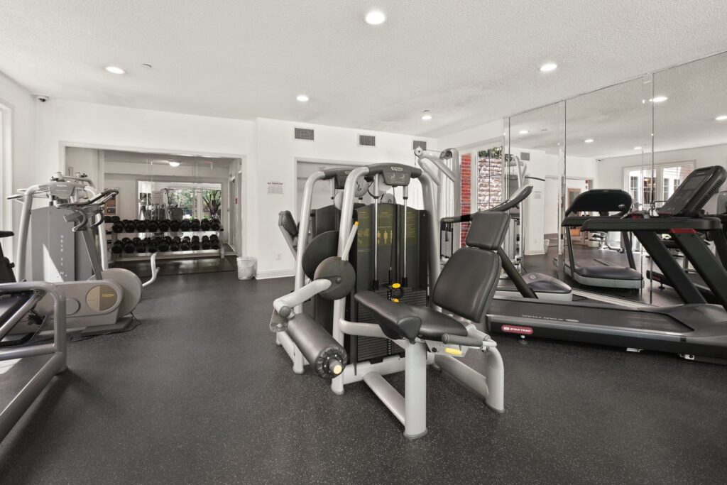 How to Stay Consistent at the Gym in Karachi When Life Gets Busy